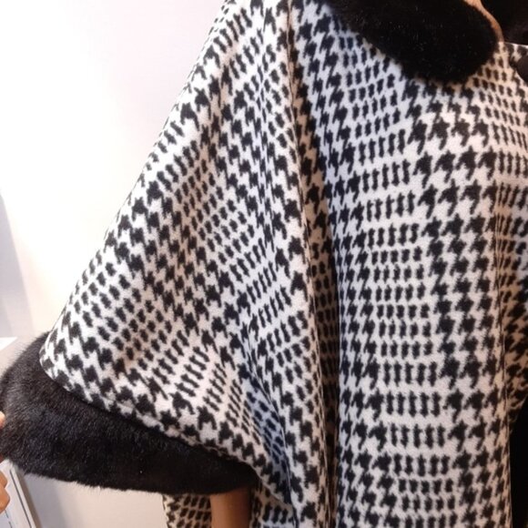 Marina Luna Houndstooth Cloak Winter Fleece Cape Poncho Coat Faux Fur Trim L XL - Picture 11 of 15